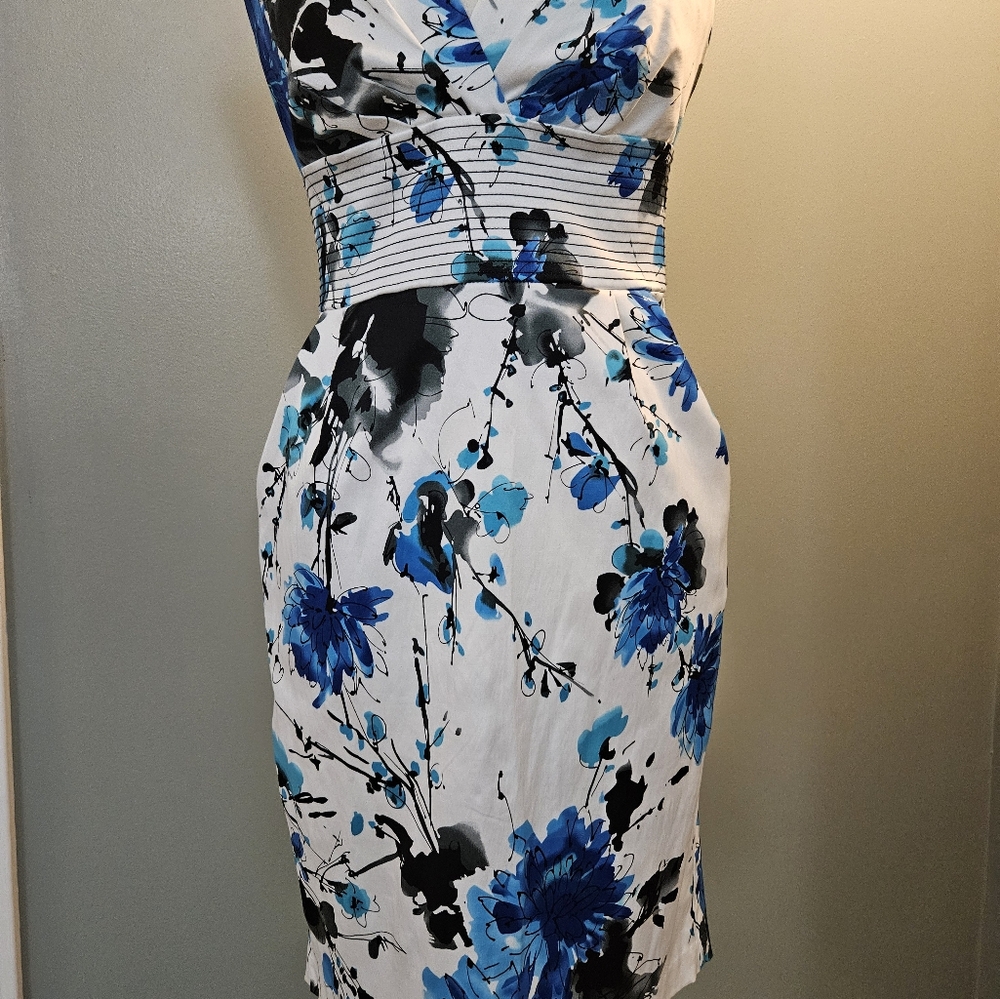 Bisou Bisou White and Blue Floral Midi Dress Women's Size 6 With Pockets - Picture 6 of 16